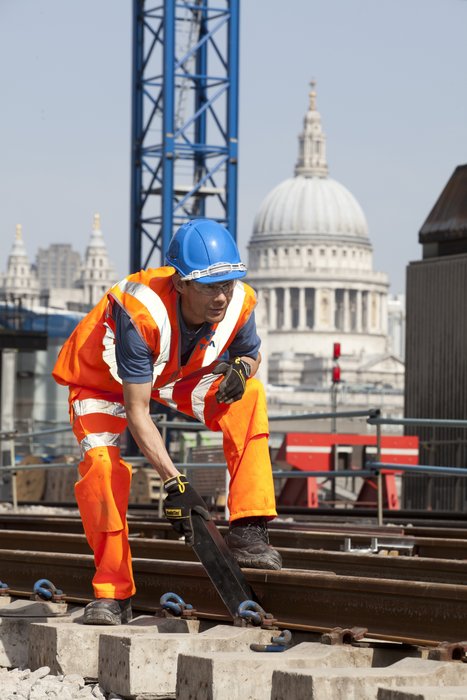 První „tichá“ železniční trať bude instalovaná ve Velké Británii